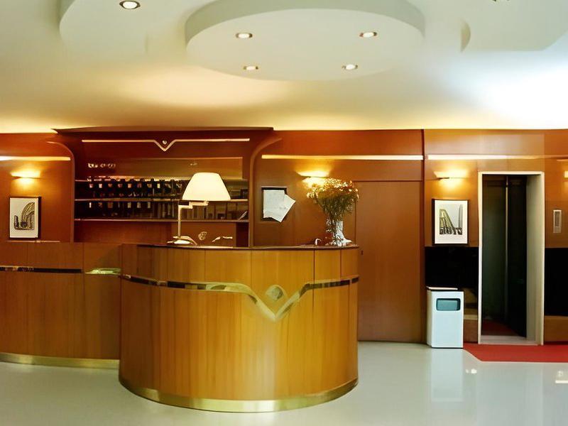 C4045168D379B84804A41F9E2ABB8B32