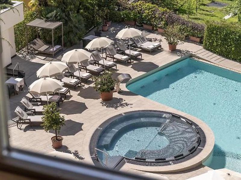 9B0DAA2DA2D2441A40C9B4530EF147E5