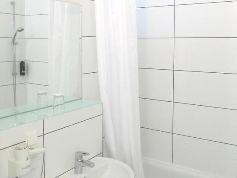 0D7ED6CE57F18C208A7999947F33CD41