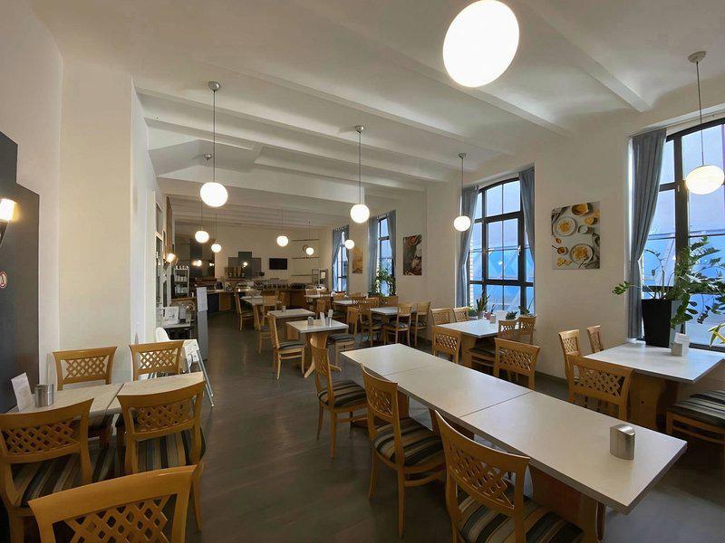 8D3344594C14FA3EF385B014BA30B55B