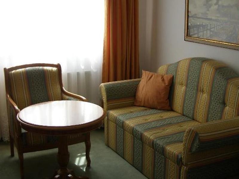 88F8A66B9EFD9D37800A093F91AB648C