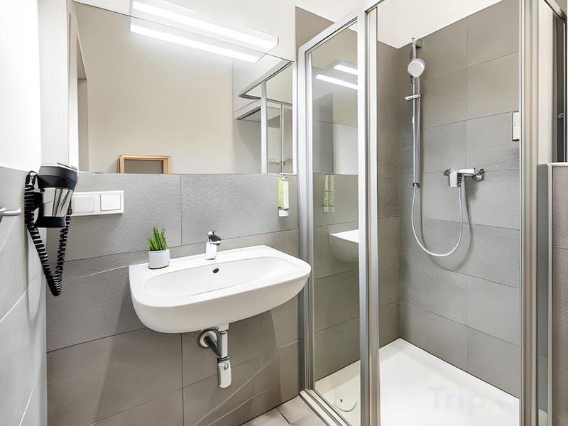 AEE6EAAB2672ED05B529D3B28811F526