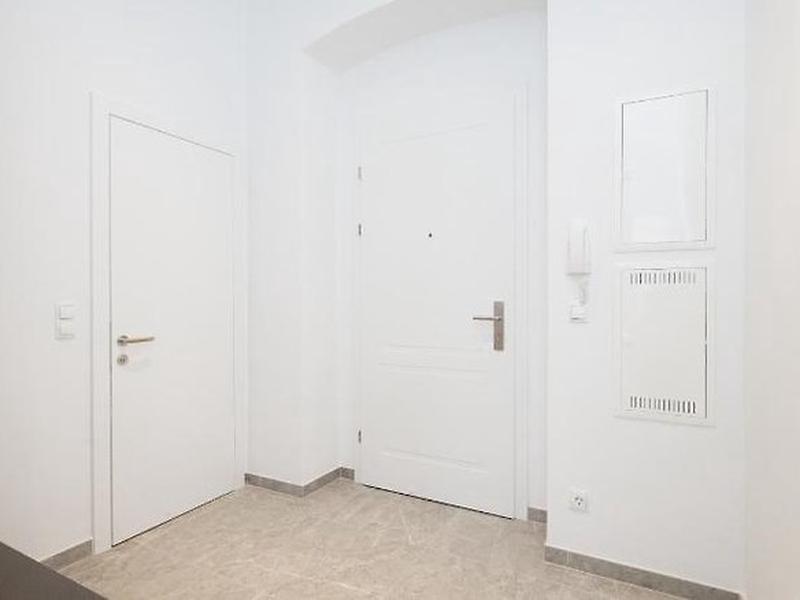 5F69702A554D7849AE9AF5706D486BAA