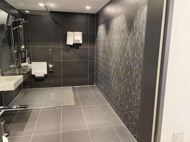 DBE91F598EC3BC3FC8B4FBED5E09BFC3