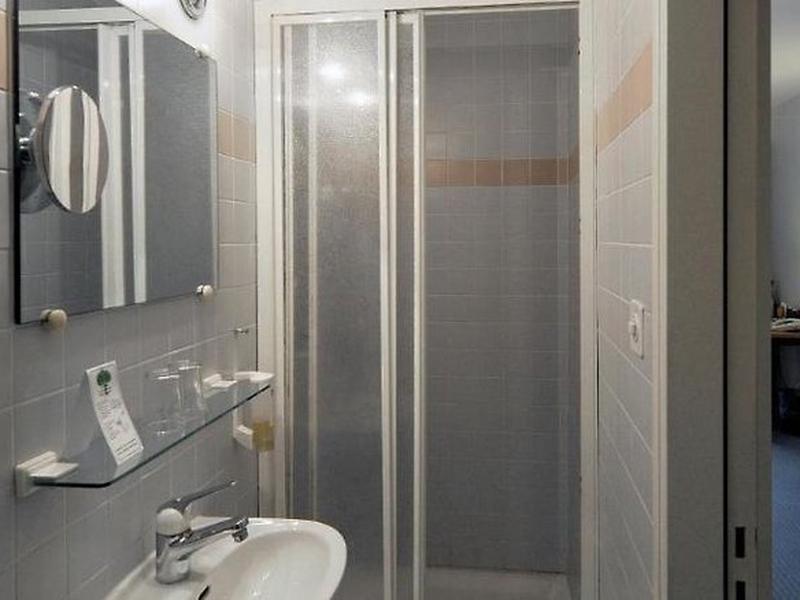 D74AE36ED9B9AA18EC43A5C75D1AEC3F