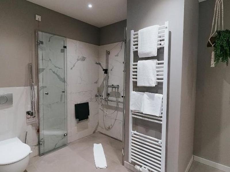 8D9207C9EF99D072AFB9245036818C46