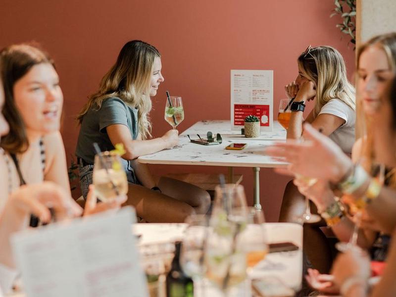 4934E6C0A551507286A355A7952168D4