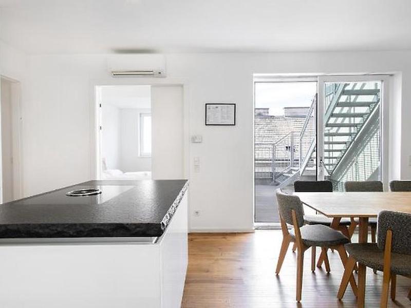 57F13623D565F1B7D2ABB2302E1FA9F2