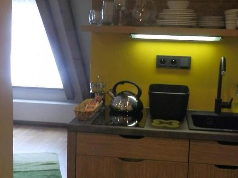 BE42A984740F3F4C3B17DC5E40E65317