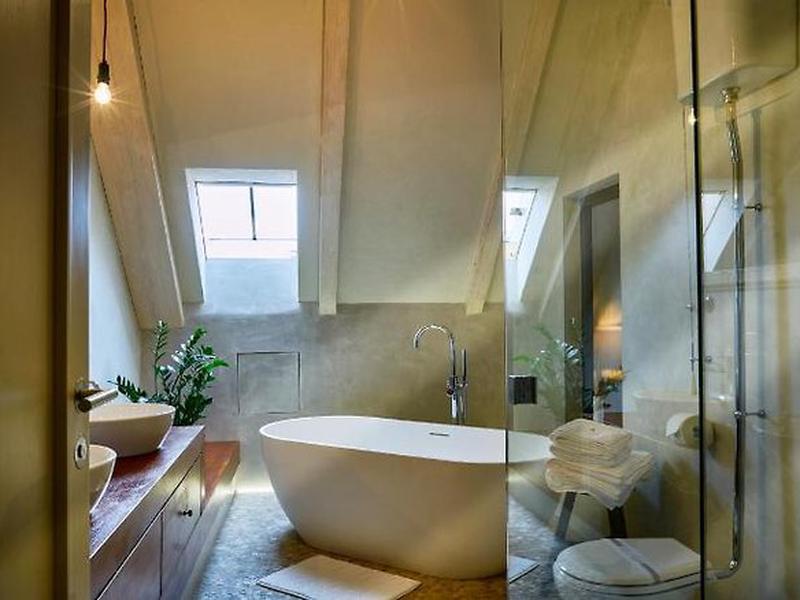 16B210FE04D4F0014D1C480DC2BC3487