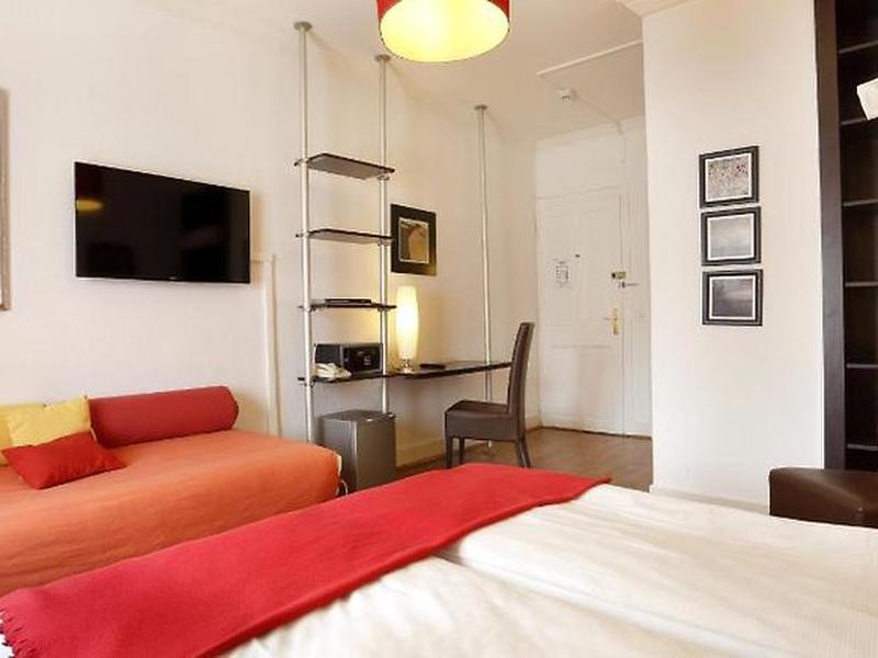 ACE05EDD10DF9133E0492A5F1CAAF70F