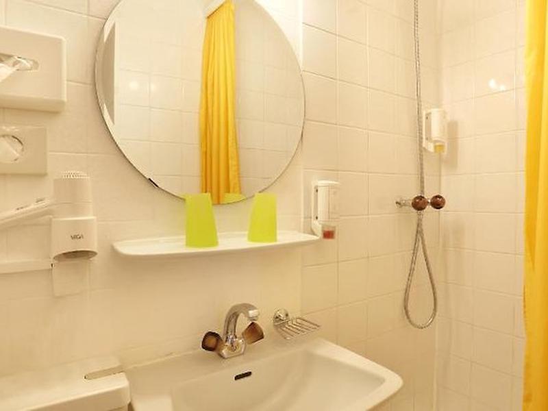 9DD28C902C5F4EDBAFCA8BD6C36B58EB