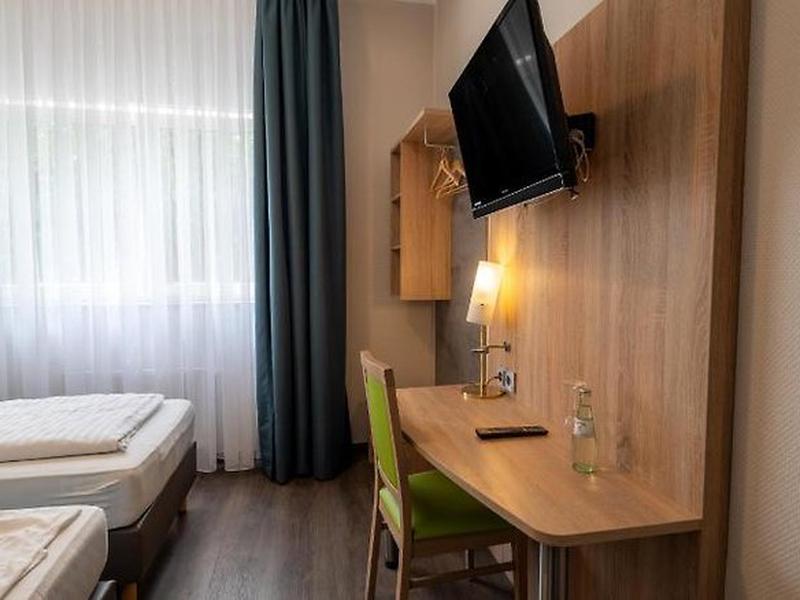 B928B7BD25A09C4FE253A9CF21573791