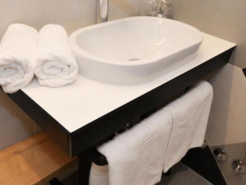 C25B3B33FE2E873F41C460410657C9FE