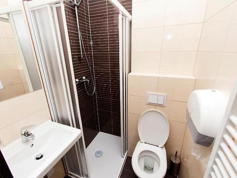 EBA9D2F21321DAE0BE8E013A40BCD063