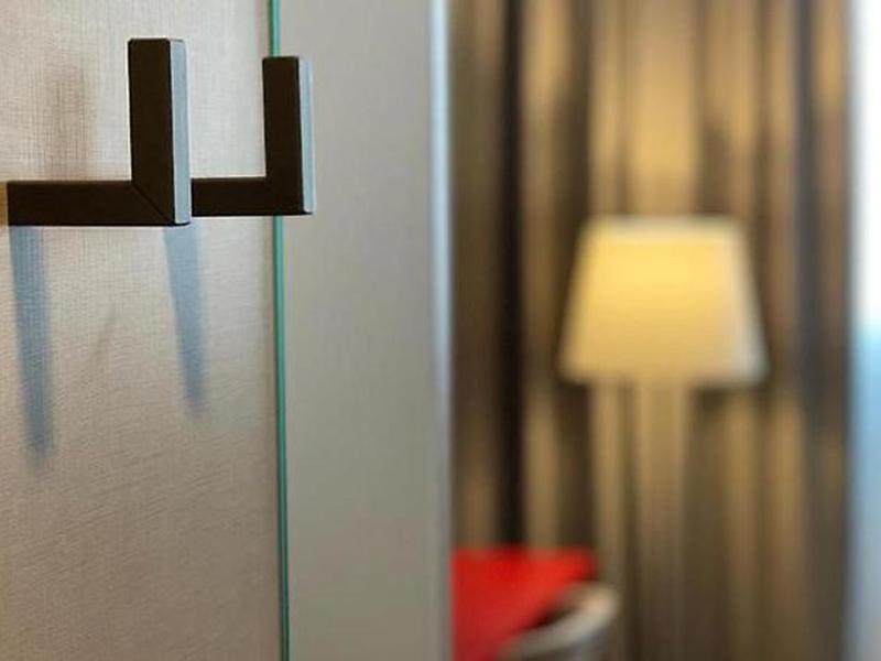 EEDA4A79684DB7E0A7F6E38204AC9F11