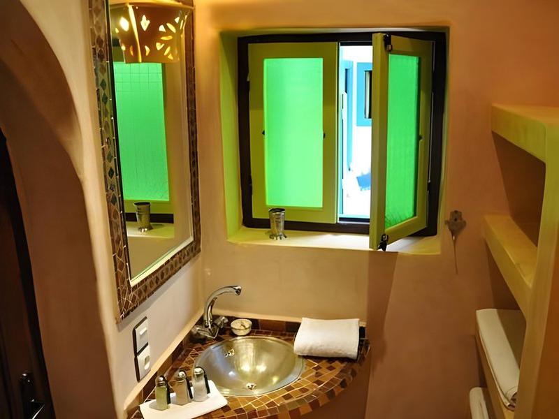 5295DF439F4F3B5C53AAED7271843DD6