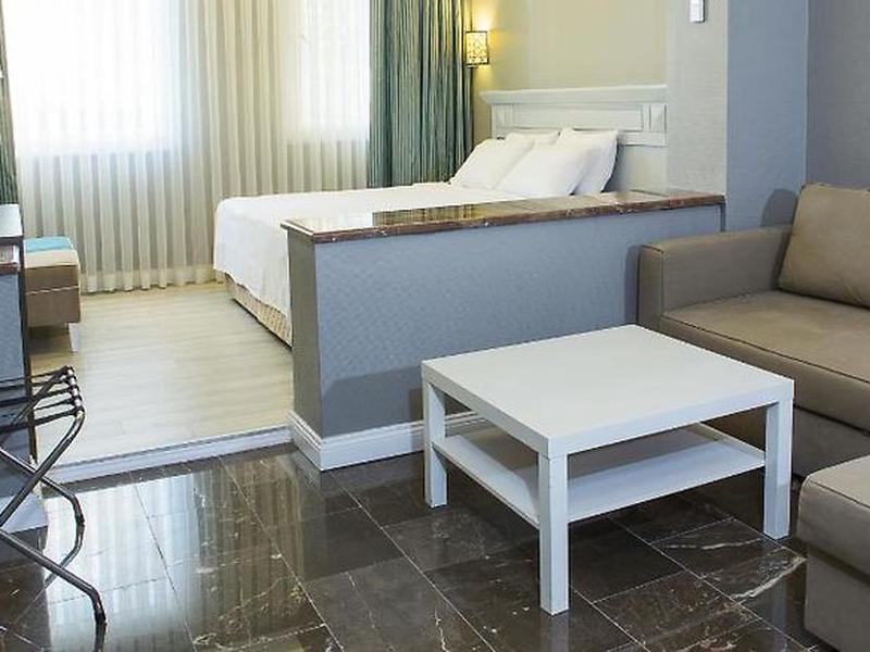 25E5AED0CB3DA7F09DCFFF4852F96DDA