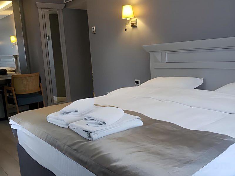 A150658F421B7EF9412F9910B525EC91