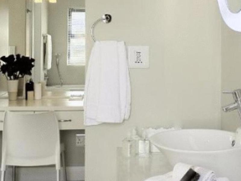 824DD9F5A081426724F68F66EC450FD1