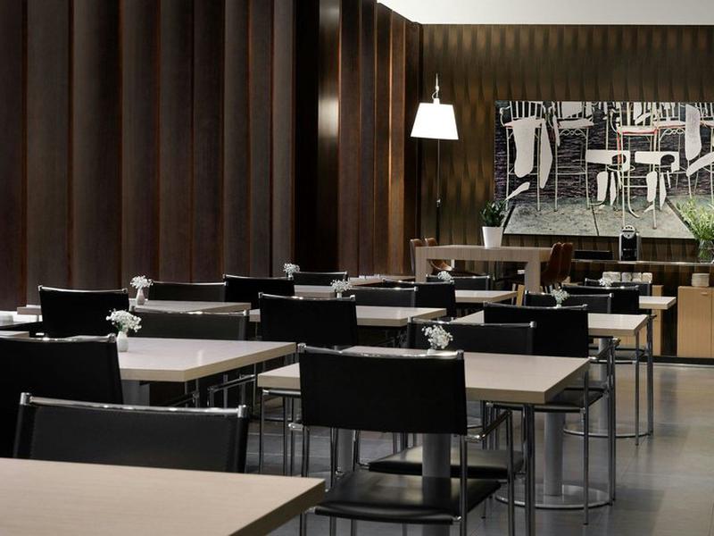 BF40EE3A4BAC990E76AD380FADA76611