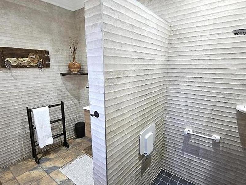 E4687CBBC5E11EE320D3998D83F80A6B