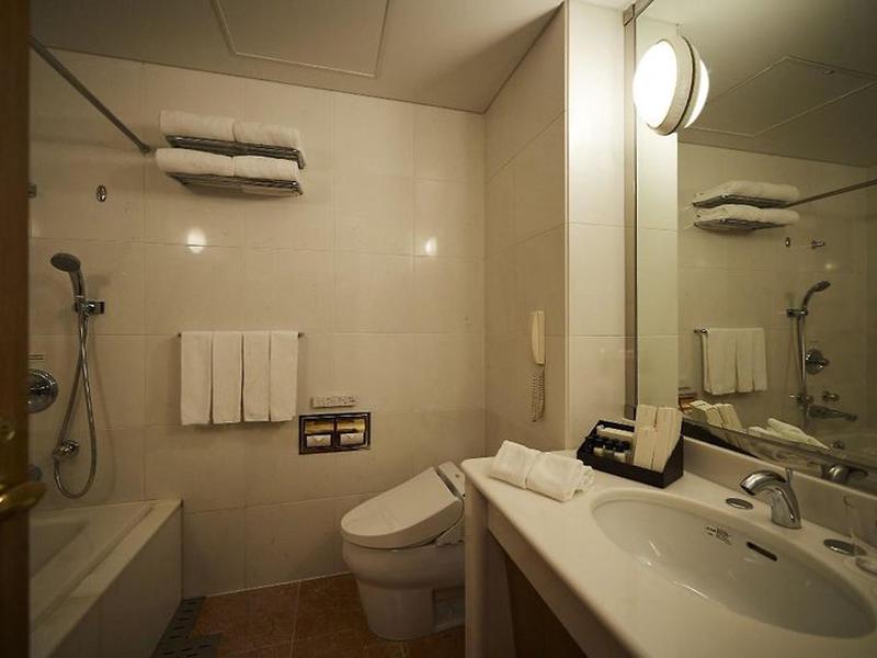 592FEAD1A6C13F65D9CBAC9922393AF3