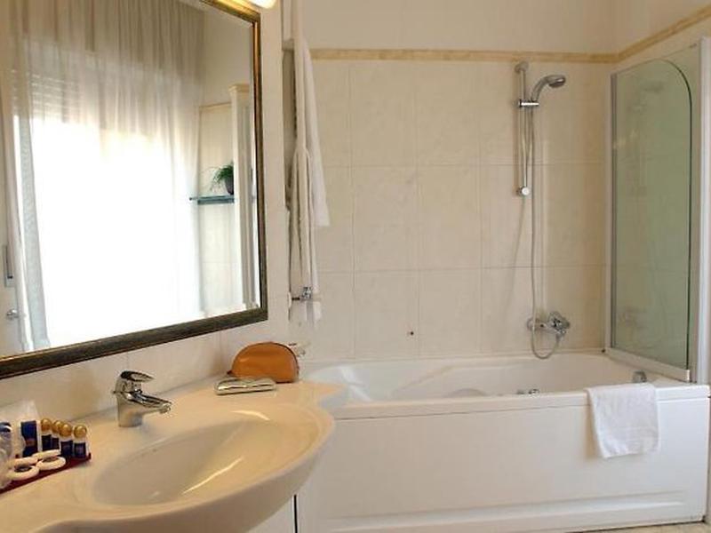 ABF55AE0909D8CB63E1C5EB22D11B371