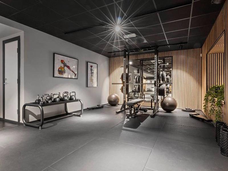 6E6138F2B643397BADE23174E55808D0