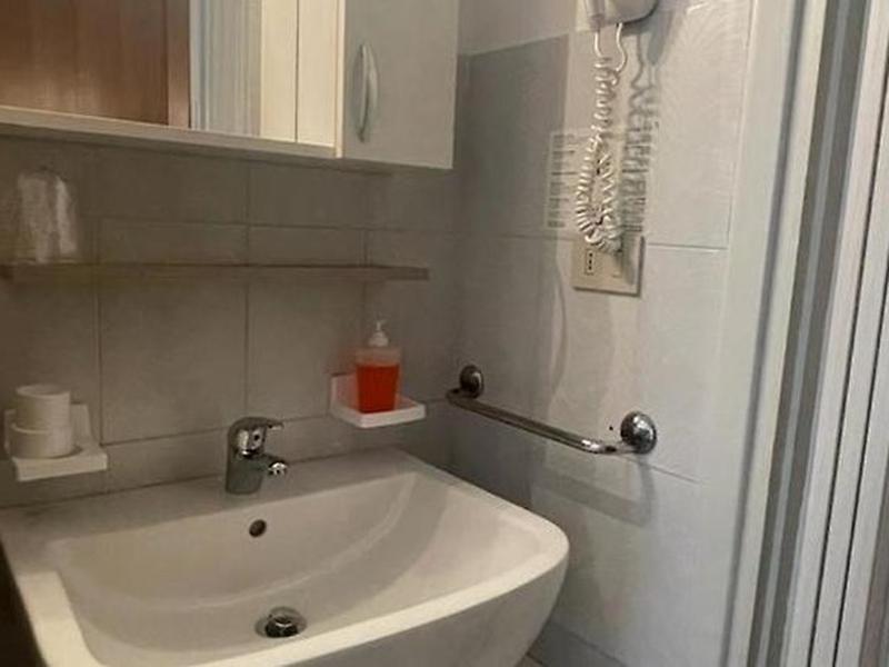 15A481F8049F2AC4F9A7C603A6297CA7