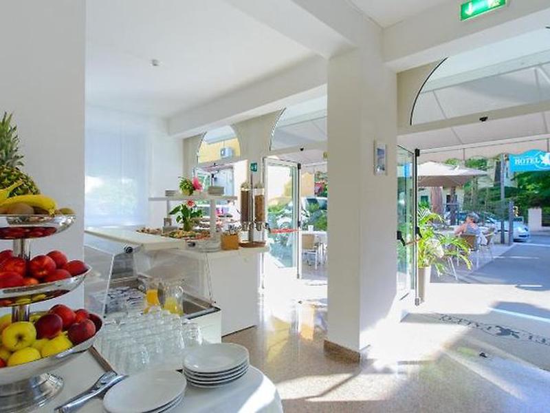 BD929AFD1A943F7FAC1BE81739060E04