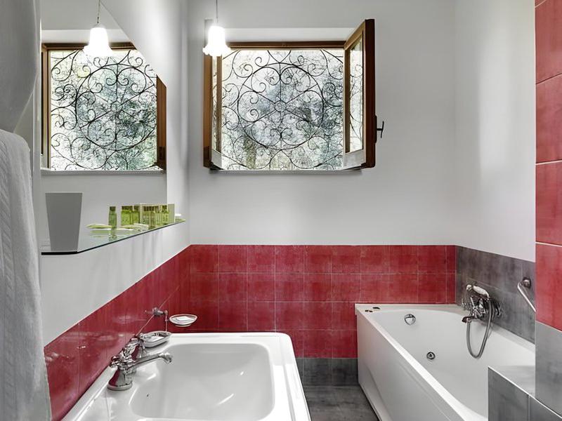 2027D438515492F3A6A776EBC0C6433D