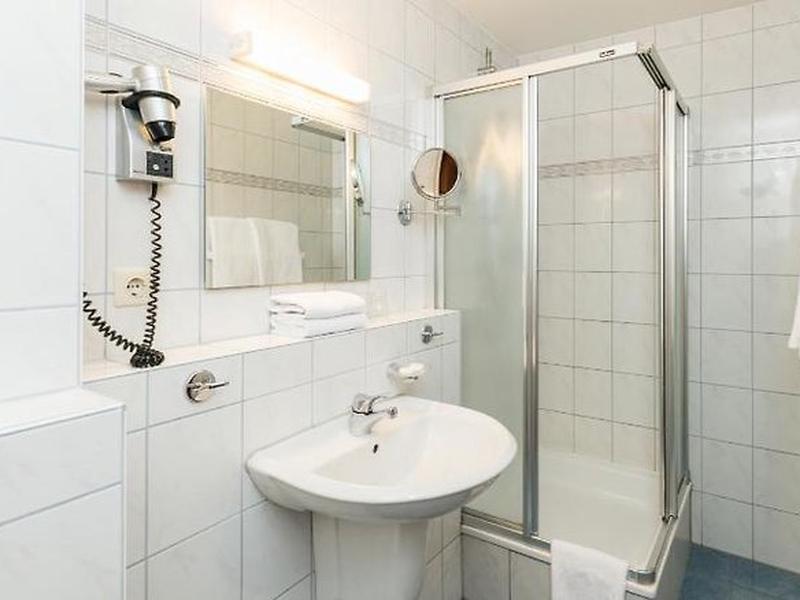 AA4A30A01993D24D291A3A0AEAD07CBD