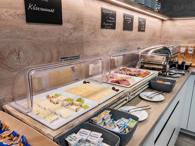 B5E1C39CE41647117AF48C75D988D278