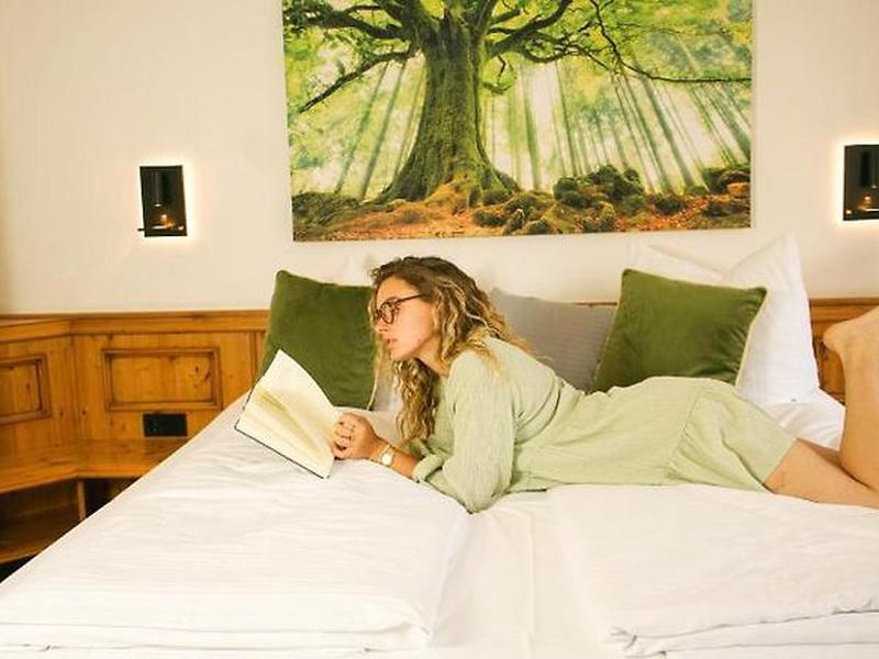 5EB7689557538DA0B5ECEADC5AA938C8