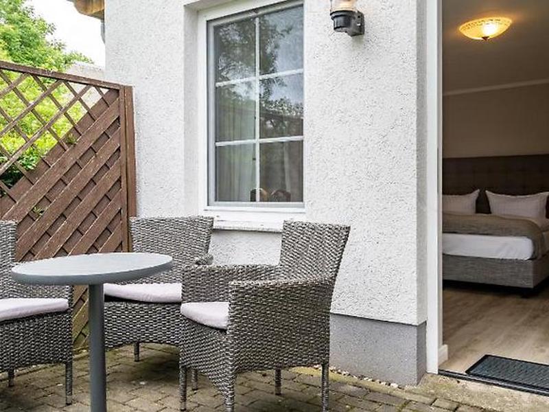 D9ED2E849041A5D14DB413871504E598