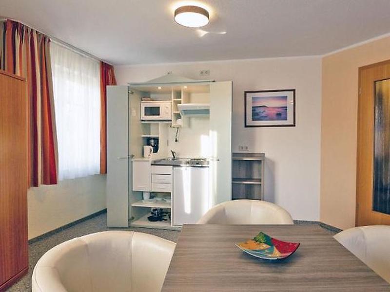 C66BCF914609042F816C25675C3E59CA