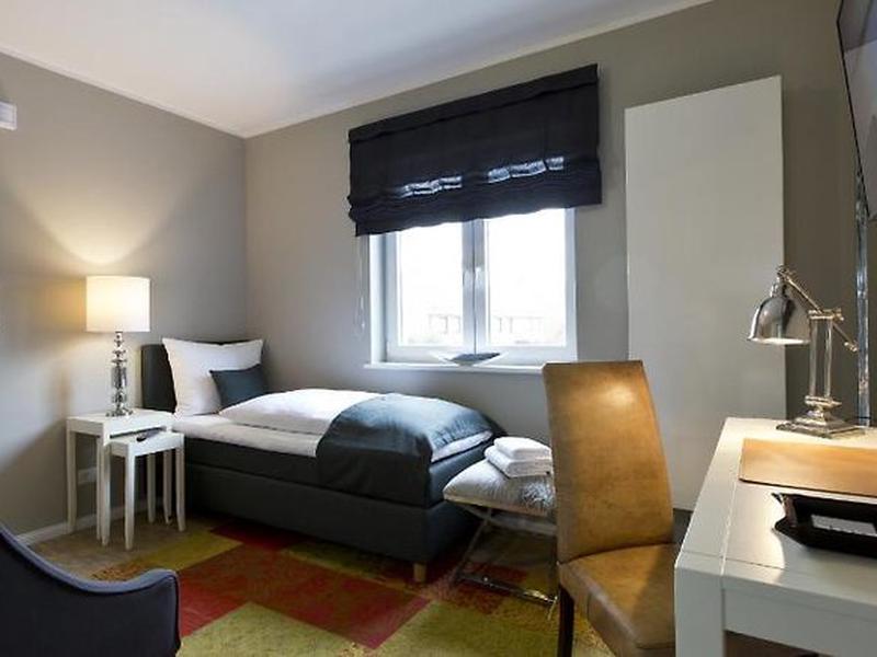 FCC092967047CD93248B71389EE0BFF0