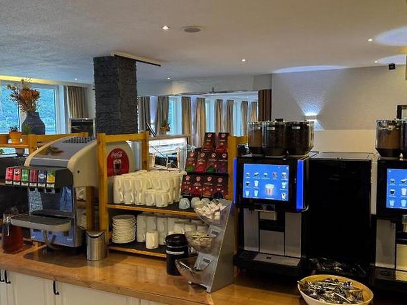 99C75BD58E015445EC84CD45E4B64137