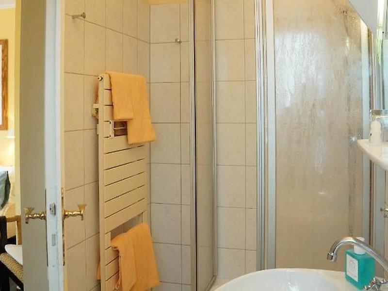 B719AB8DD7F2590AB58BE6C03B702197