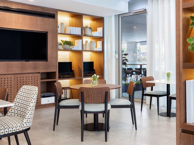 77474EA73D3656C60FFD36A68661A7F8