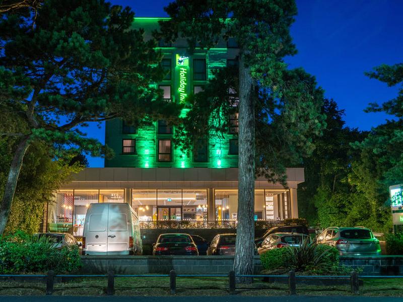 979DB1ECF5417444DA9DE979B62CEC27