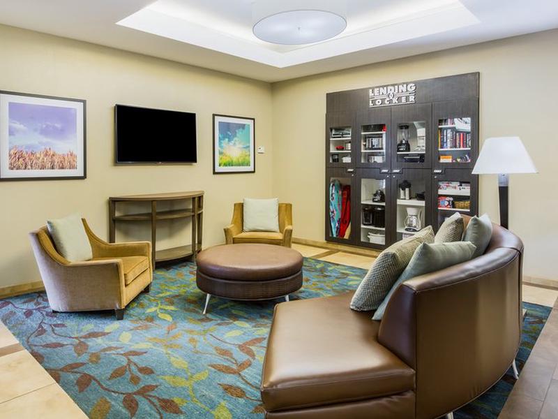 D8EB926918987C24B50A4EAE1AD85E63