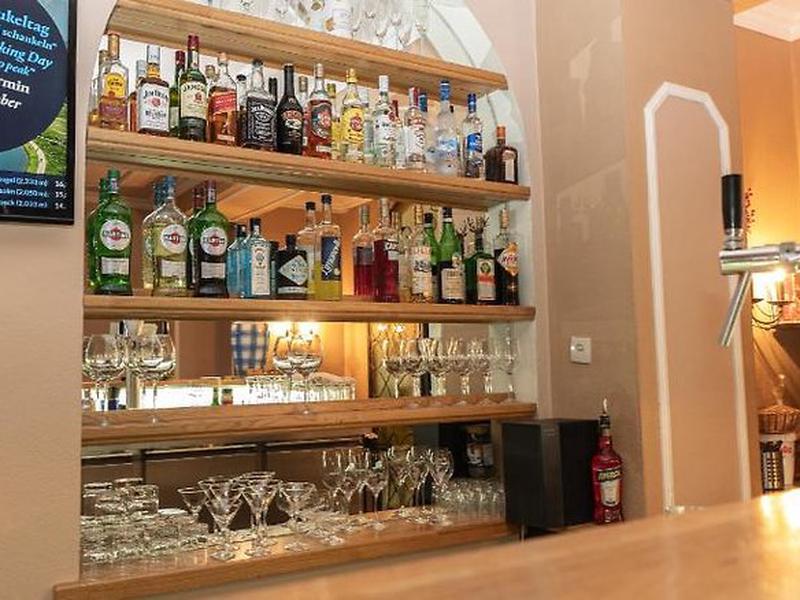 1B3B247B0C8F8BA8CE2B742E5EF14E80