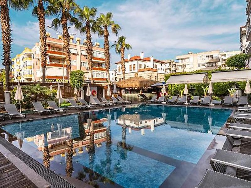 HMA Hotel & Suites
