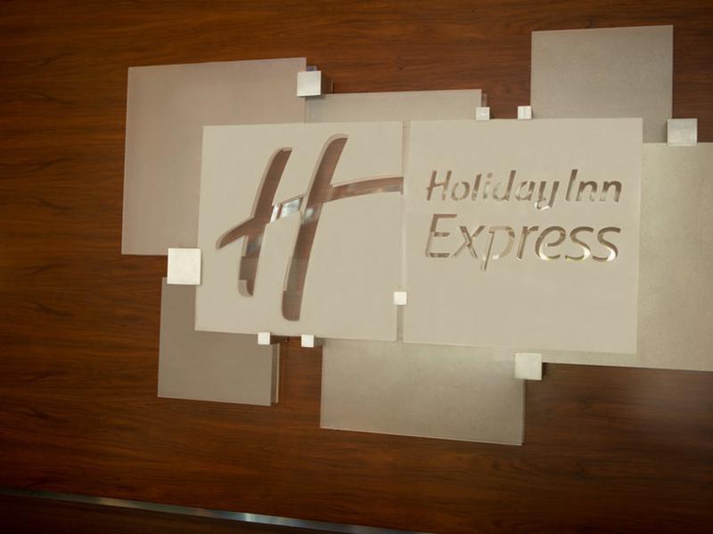 8FE9E3D1559493D02A32445739C62CE6