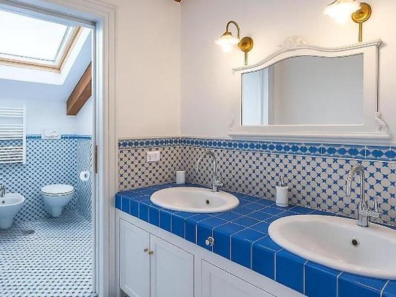 764FE882938AD526E1D25C1BE270AAC5