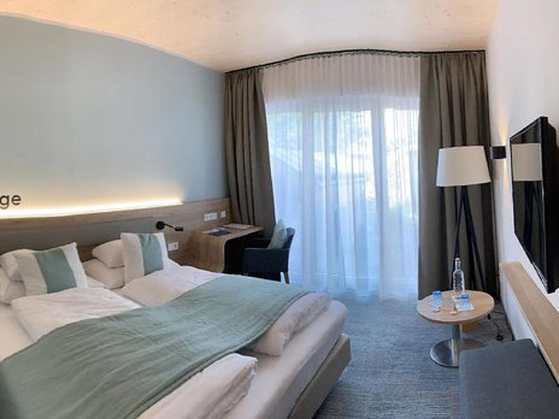 7DC3AC00294199774DC5682840936AA4