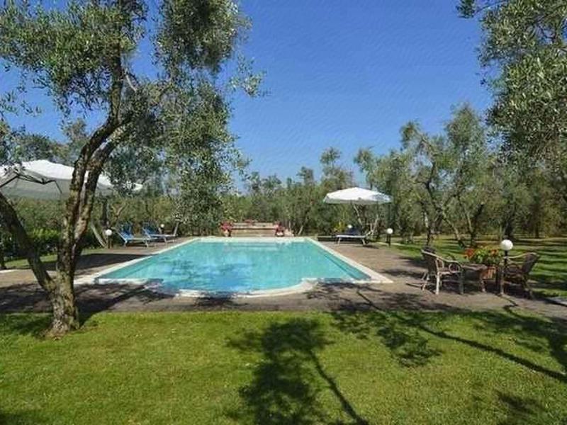 5825FFC0108A1AD5749DEC79075D0EB5
