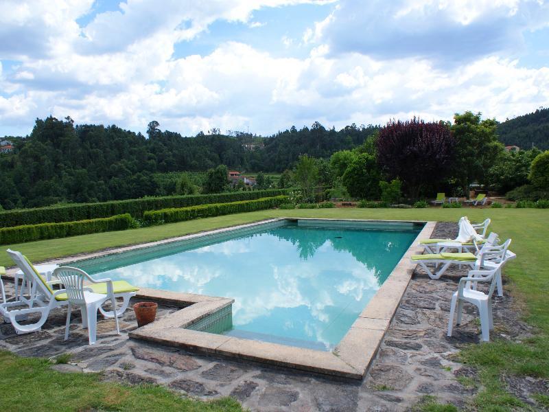 EEB0A95E72AFA475C18D47E7552D1770